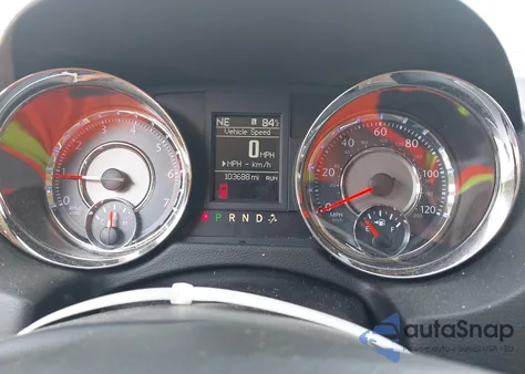 2016 Chrysler Town & Country Limited z USA, uszkodzony, nr VIN 2C4RC1JG5GR221593